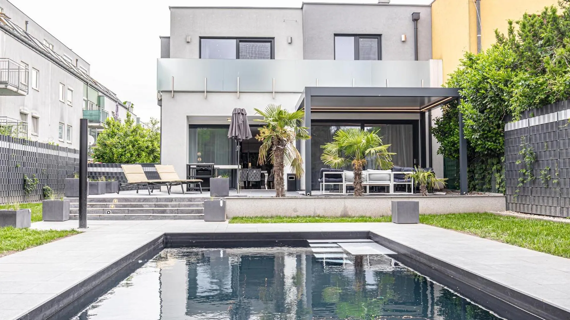 Luxury Vienna 6Br Villa With Private Pool & Sauna - Pets Allowed 0*,