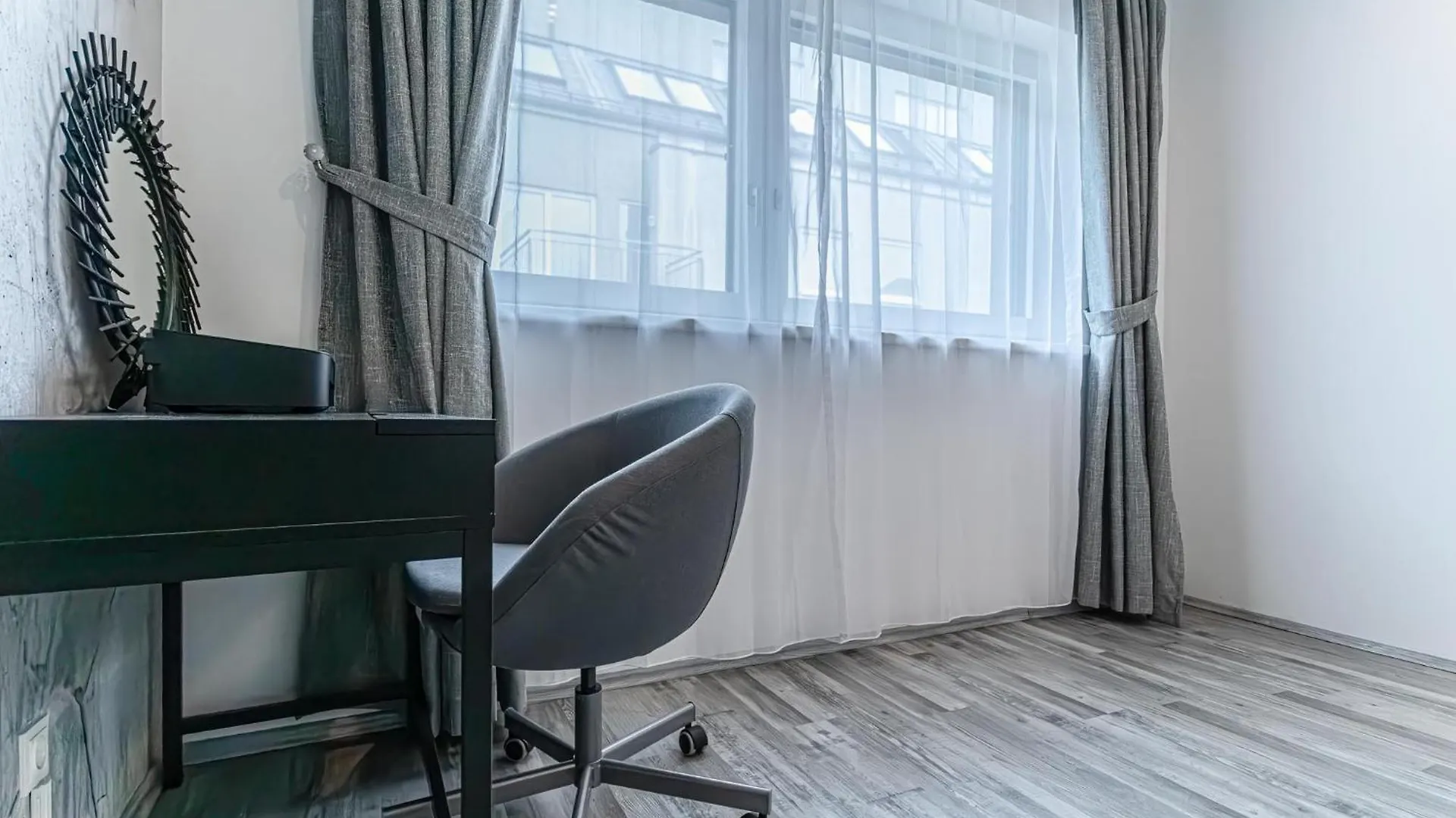 Luxury Vienna 6Br Villa With Private Pool & Sauna - Pets Allowed