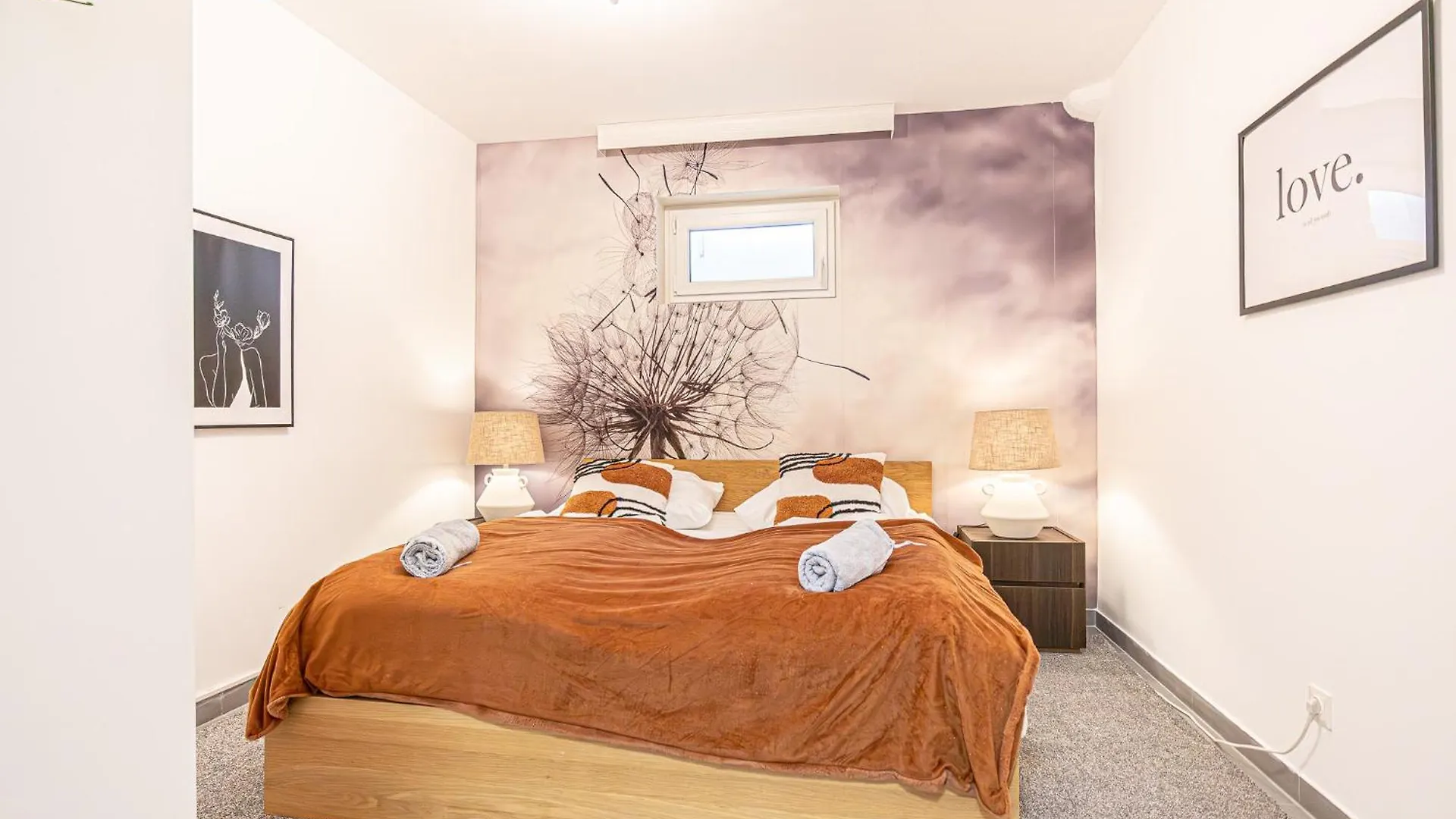 Luxury Vienna 6Br Villa With Private Pool & Sauna - Pets Allowed