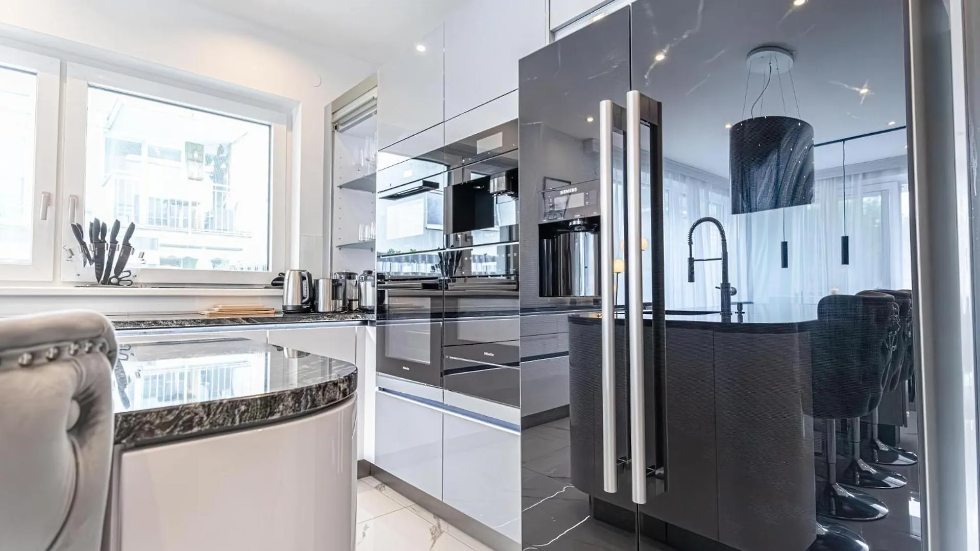 Luxury Vienna 6Br Villa With Private Pool & Sauna - Pets Allowed