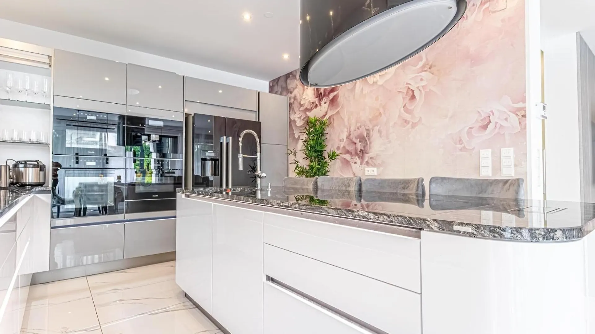 Luxury Vienna 6Br Villa With Private Pool & Sauna - Pets Allowed 0*,  Austria