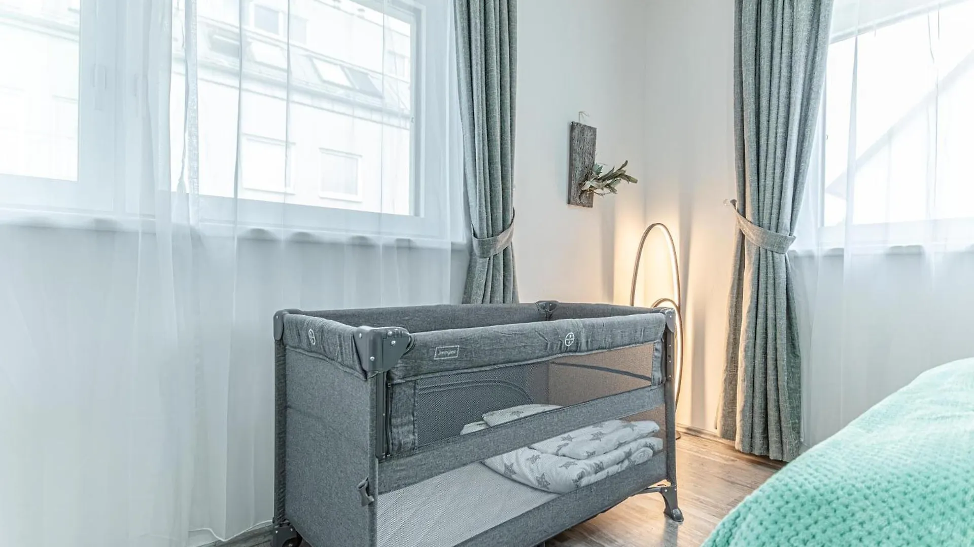 Luxury Vienna 6Br Villa With Private Pool & Sauna - Pets Allowed