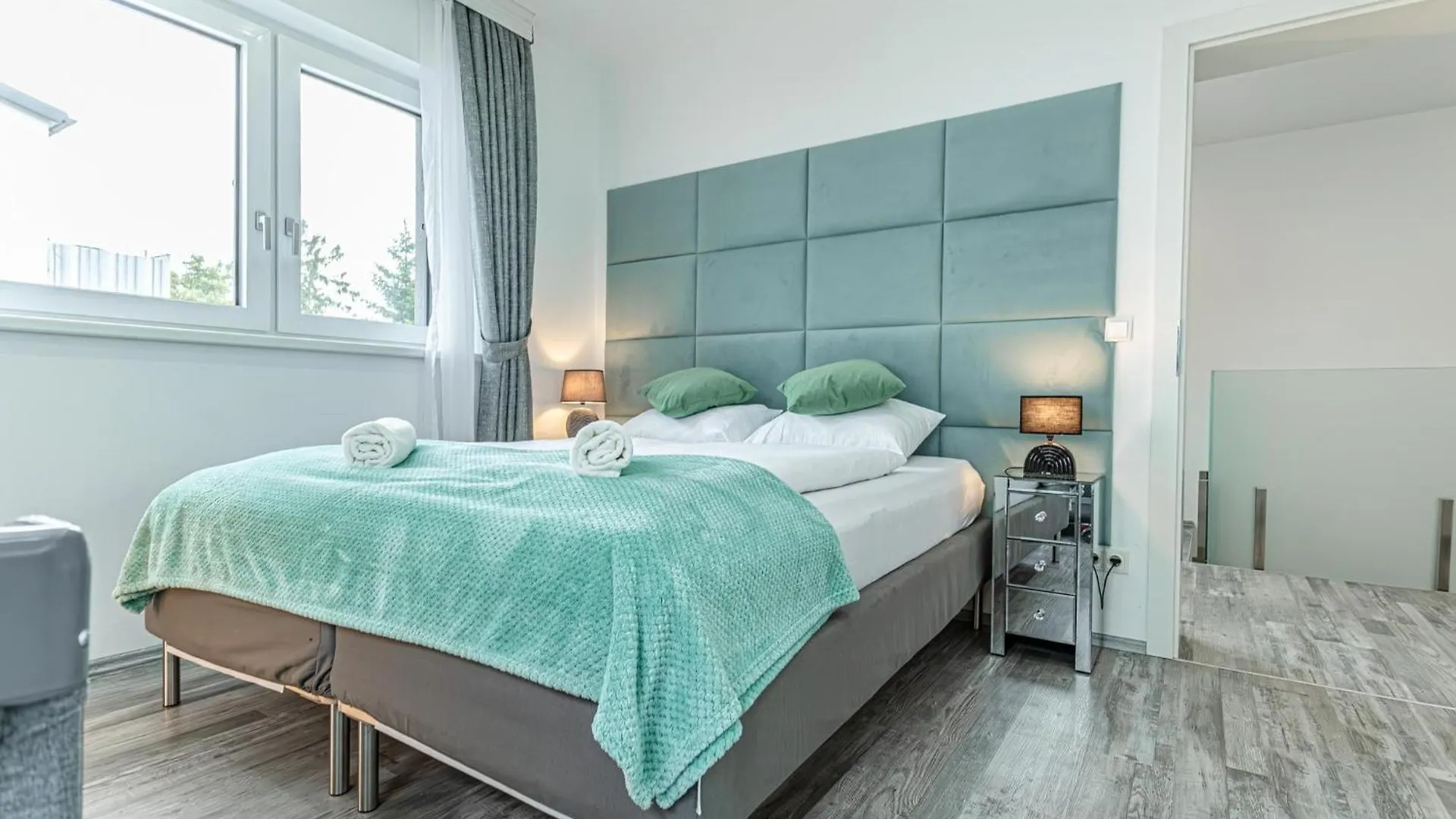 Luxury Vienna 6Br Villa With Private Pool & Sauna - Pets Allowed 0*,