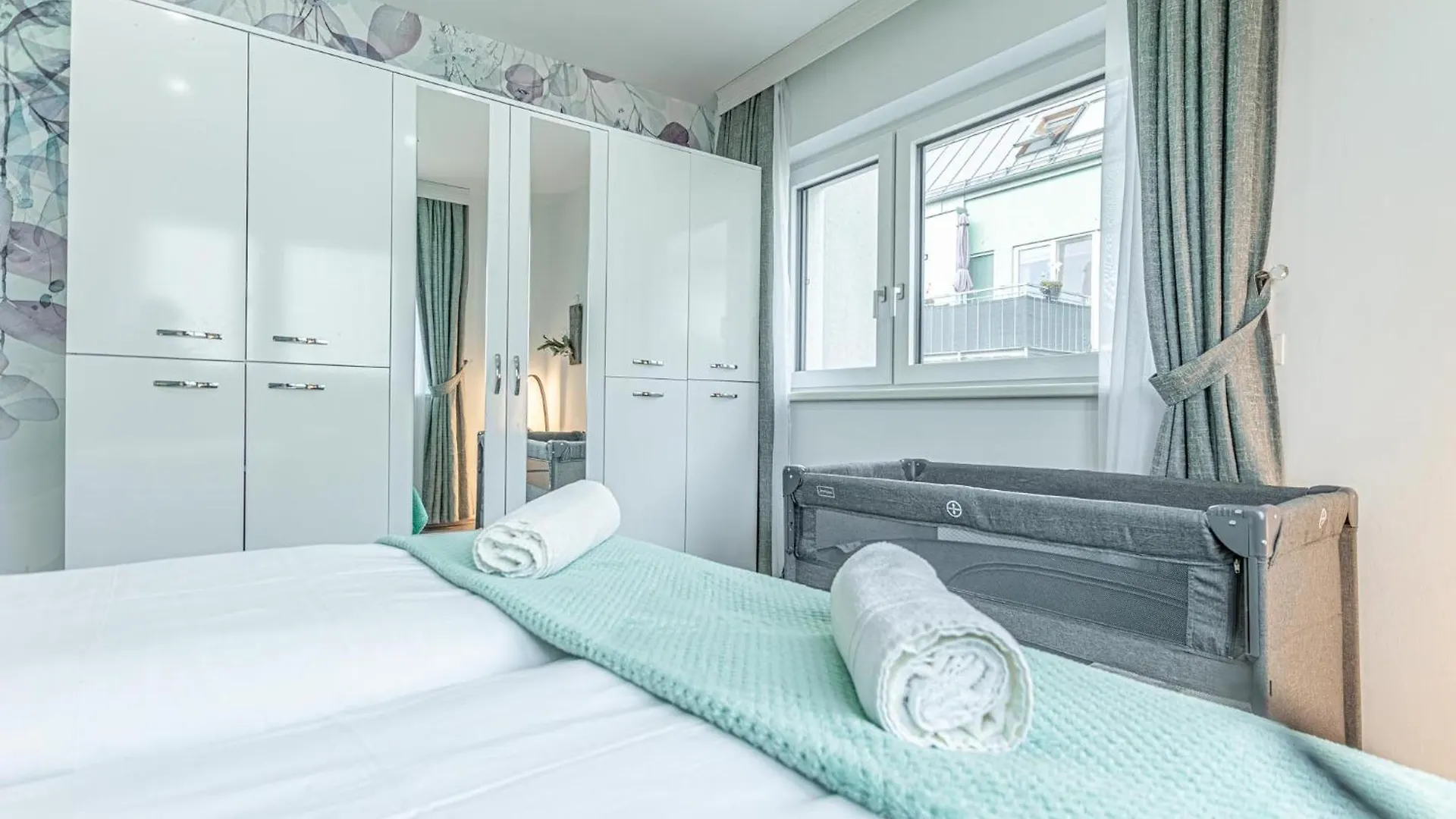 Luxury Vienna 6Br Villa With Private Pool & Sauna - Pets Allowed