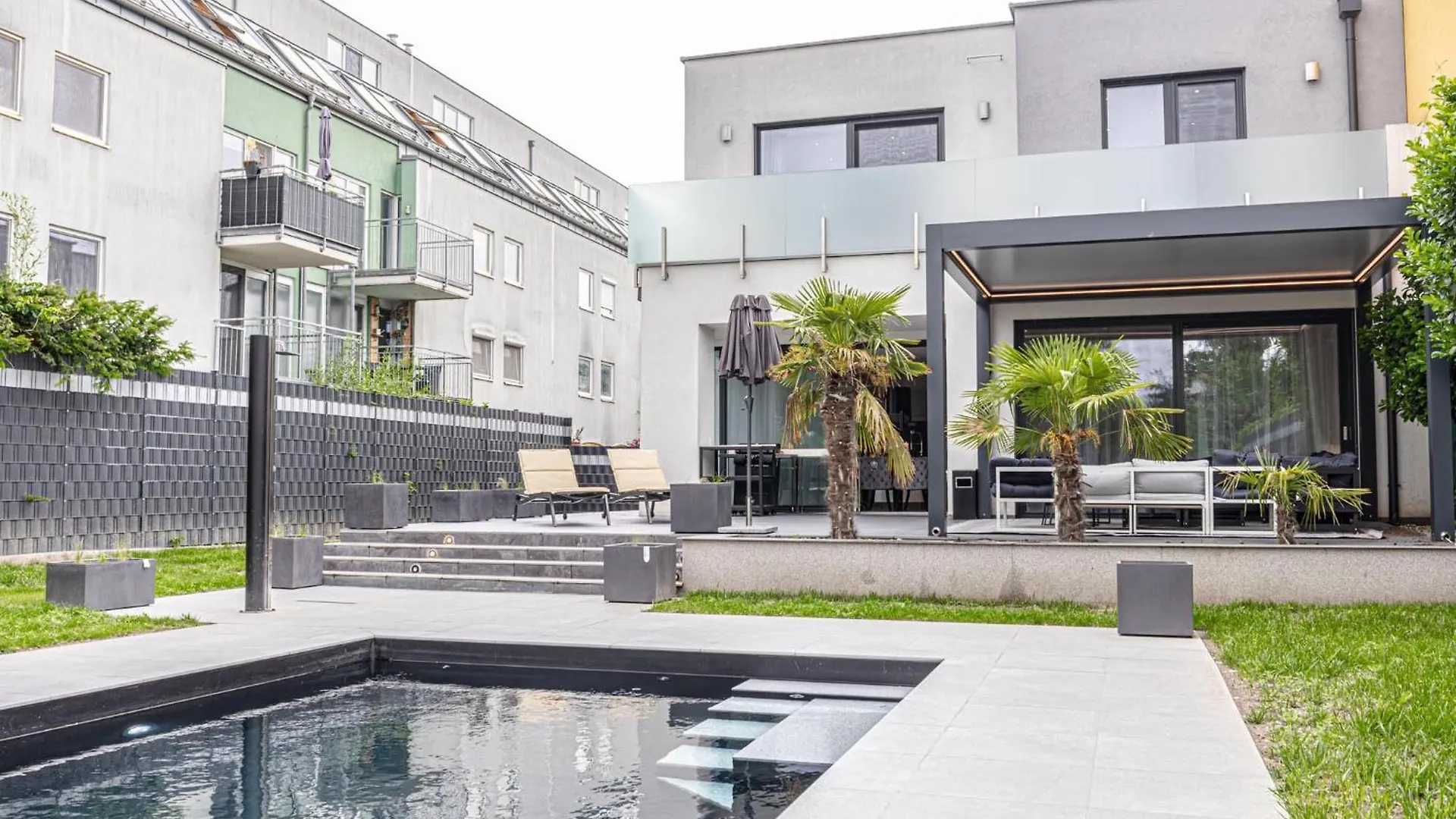 Luxury Vienna 6Br Villa With Private Pool & Sauna - Pets Allowed